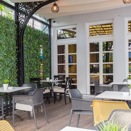 Public House Hotel-3
