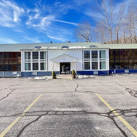 Travelodge By Wyndham Lincoln Near White Mountain-3