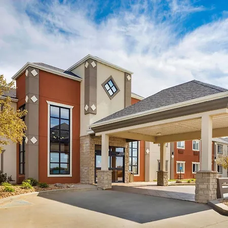 Howard Johnson By Wyndham Oacoma Hotel & Suites-3