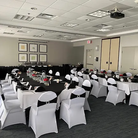 Holiday Inn Express & Suites - Belleville By Ihg-2