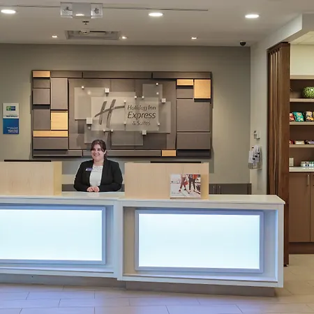 Holiday Inn Express & Suites - Belleville By Ihg-3