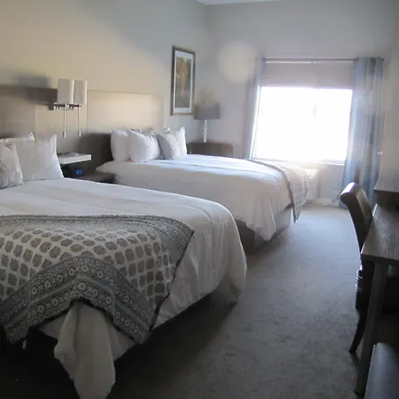 Lakes Inn At Dunvilla-2