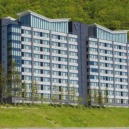 The Vale Rusutsu-2