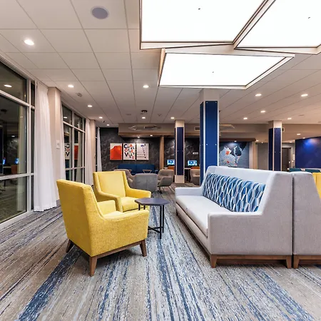 Holiday Inn Express & Suites Charlottesville By Ihg-3