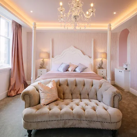 Absoluxe Suites-3