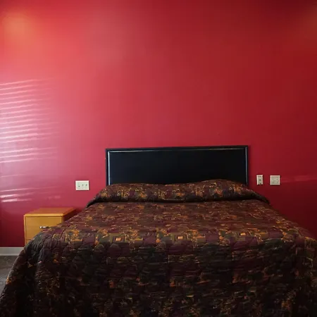 Post Road Inn Motel-3