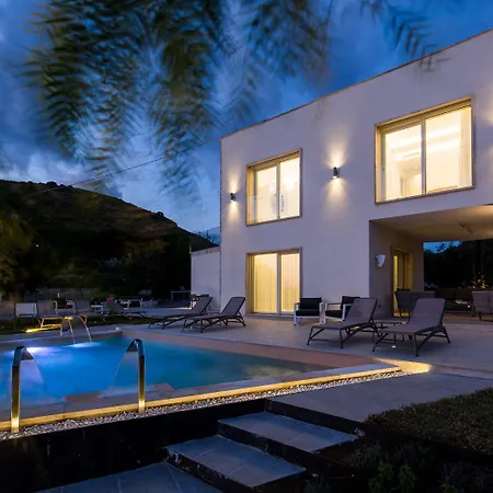Scissure Sea Suite-2