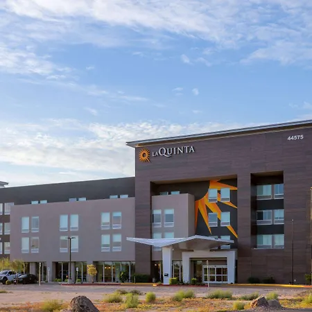 La Quinta Inn & Suites By Wyndham Maricopa Copper Sky-3