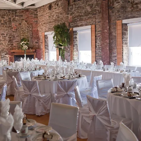 Baldachin Inn-2