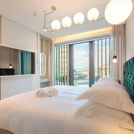 Luster Hotel-2