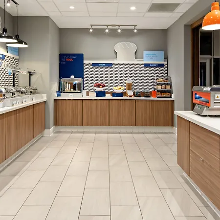 Holiday Inn Express & Suites Palm Desert - Millennium By Ihg-3