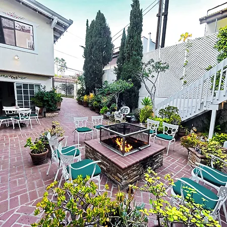 Catalina Courtyard Suites-3