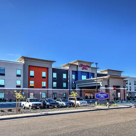 Hampton Inn Fresno Airport-3