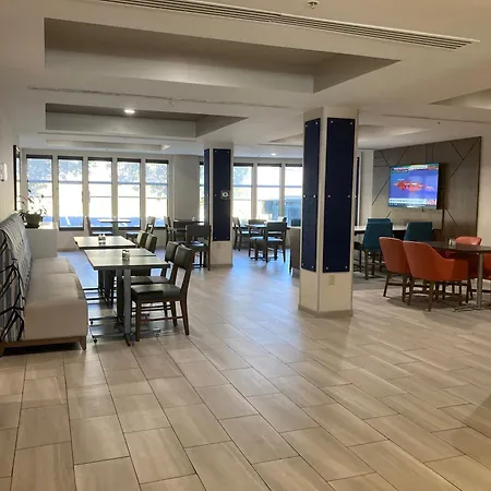 Holiday Inn Express And Suites Winchester By Ihg-3