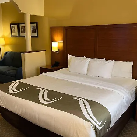 Quality Suites Midland North Loop 250-3