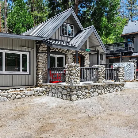 The Grand Idyllwild Lodge-3