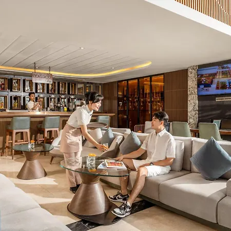 Peninsula Hotel Danang-2