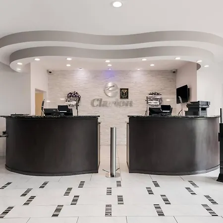 Clarion Inn & Suites Across From Universal Orlando Resort-3