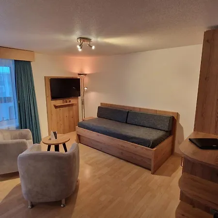 Hotel Kristall-2