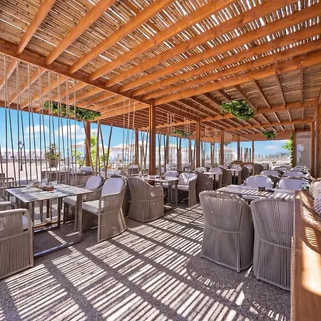 Hvd Riviera Beach Ultra All Inclusive & Mineral Pool - Private Beach & Free Parking-2