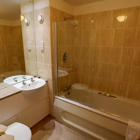 Arden Hotel And Leisure Club-2