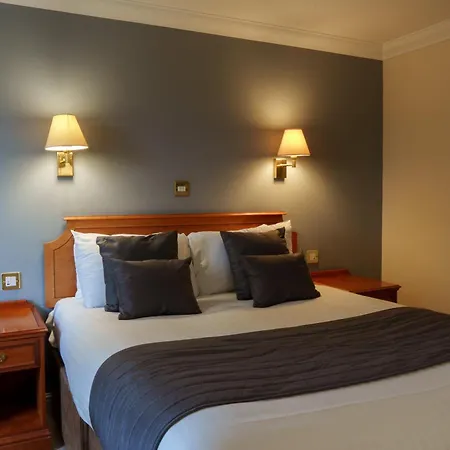 Arden Hotel And Leisure Club-3