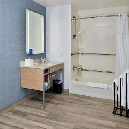 Hilton Garden Inn Napa-3