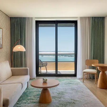 Yas Plaza Mangroves By Ihg-2