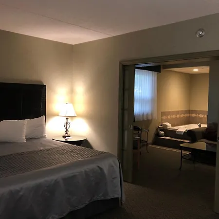 Travelodge By Wyndham Winnipeg East-3