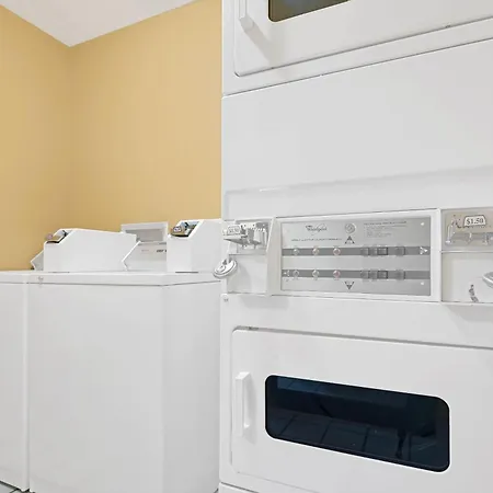 Days Inn By Wyndham East Albuquerque 'Newly Renovated'-3
