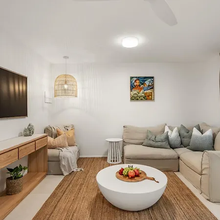 Noosa Outrigger Beach Resort-2