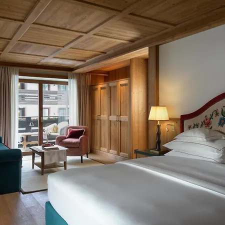 Hotel Tyrol-3