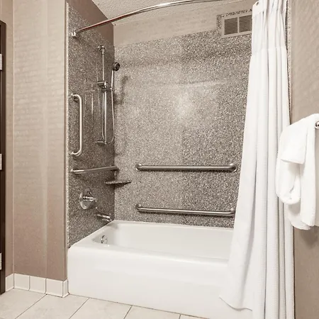 Crowne Plaza Milwaukee Airport By Ihg-2