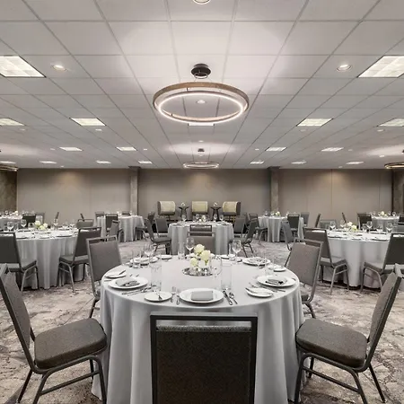 Holiday Inn Hotel & Suites Overland Park-West By Ihg-2