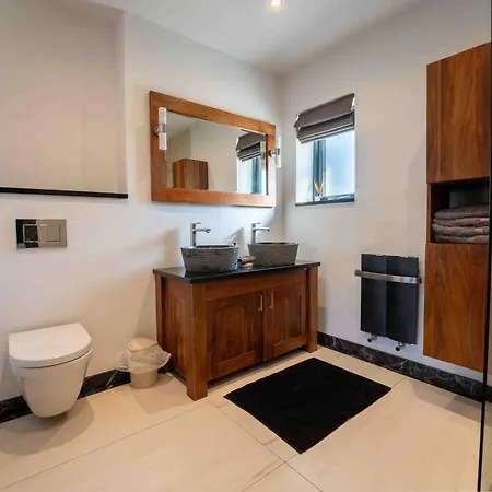 Antrim House Guest Rooms & Suites (Adults Only)-2