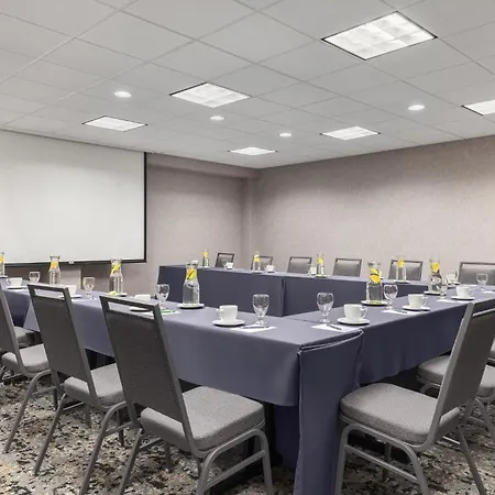 Holiday Inn Wichita East I-35 By Ihg-3