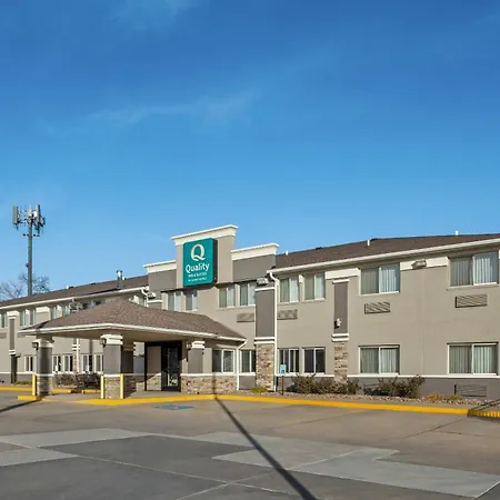 Quality Inn & Suites Des Moines Airport-3