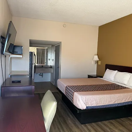 Budgetel Inn And Suites- Fort Gordon-2