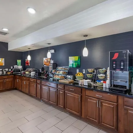 Quality Inn & Suites Denver Airport - Gateway Park-2