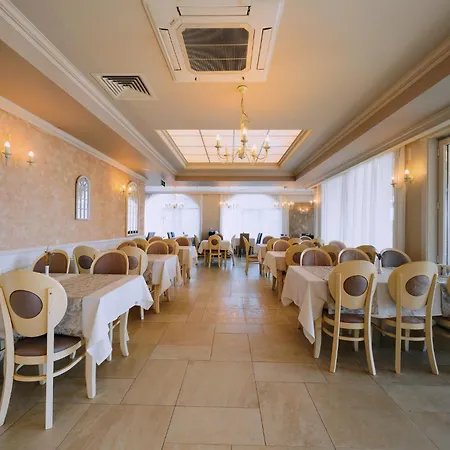 Sunny Castle Hotel-3