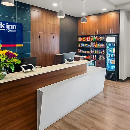 Park Inn By Radisson, Kelowna-2