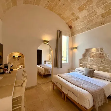 Vittorio Emanuele Charming Suites-2
