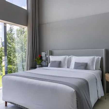 Suryaa Hotel Pinhais, Curio Collection By Hilton-3
