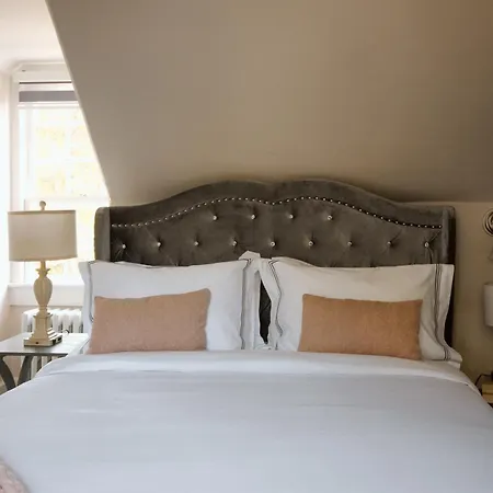 Chimney Hill Estate Inn-2