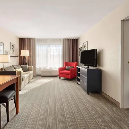 Country Inn & Suites By Radisson, Middleton - Madison West-3
