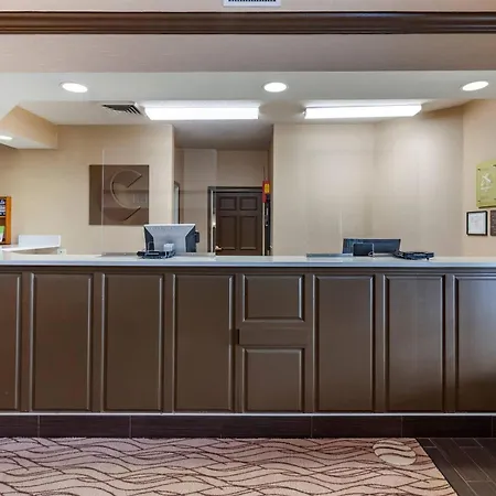 Comfort Inn & Suites Geneva- West Chicago-2
