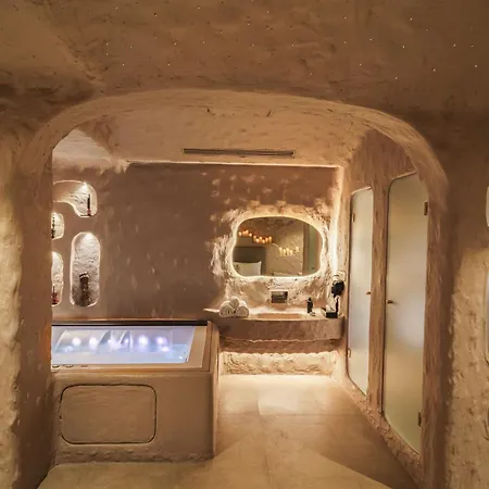 Dragonfly Hotel - The Art Hotel-2
