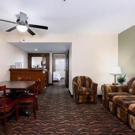 Mcm Elegante Suites Abilene-2
