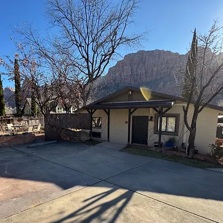 Red Rock Inn Cottages-2