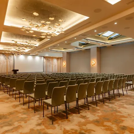 Grand Hotel Vilnius, Curio Collection By Hilton-3